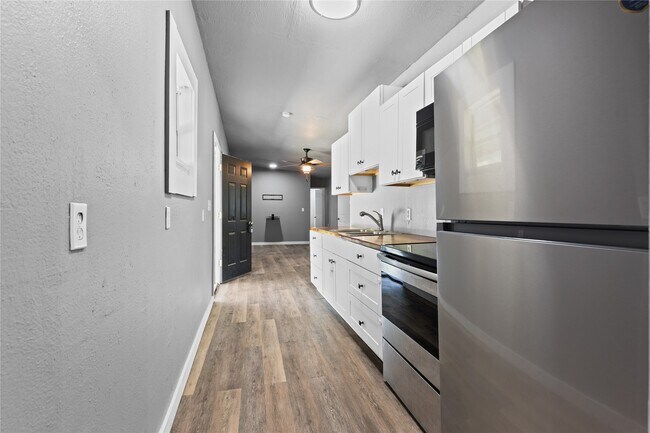 Building Photo - 1910 Stringtown Rd