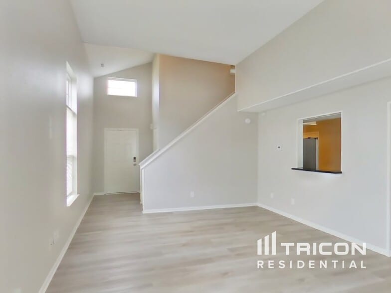 Building Photo - 4531 Riverbrook Ln