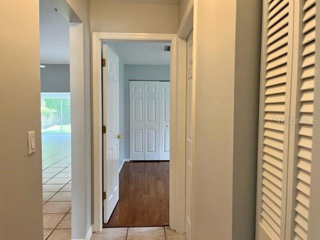 Building Photo - 405 Arlington Ave E