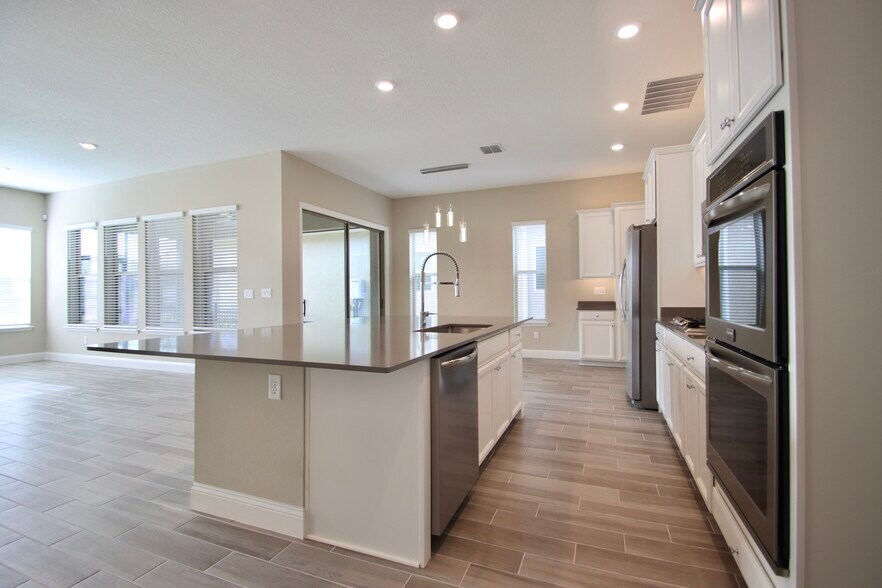 Building Photo - 68 Furrier Ct