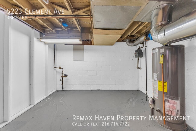 Building Photo - 5223 Clement Ave