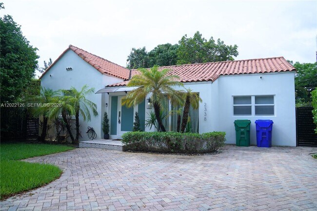 Building Photo - 2338 SW 11th St