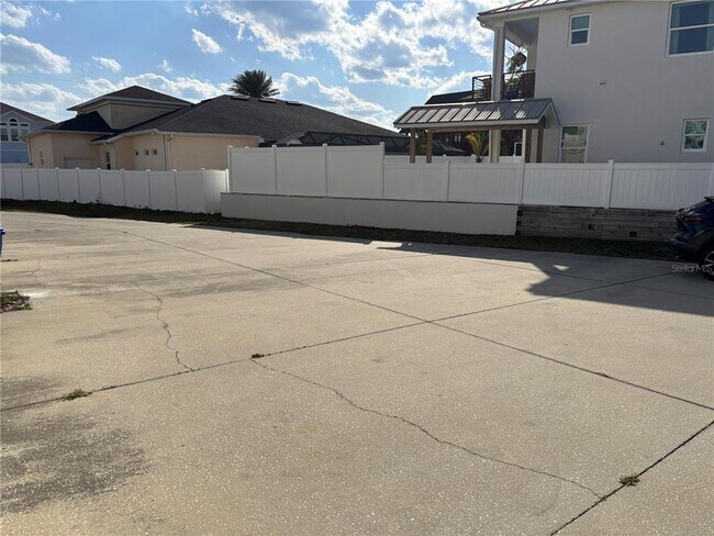 Building Photo - 3074 Ocean Shore Blvd