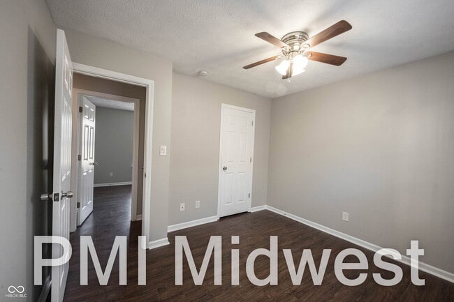 Building Photo - 1365 Mulberry St.