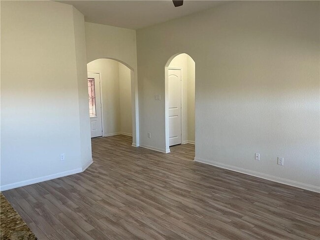 Building Photo - 1252 Violet Ln