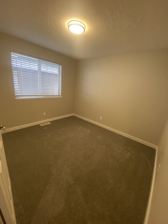 Building Photo - 1270 Marstone Ct SE