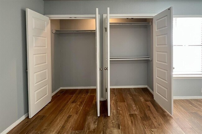 Building Photo - 1225 Sequoyah Pl