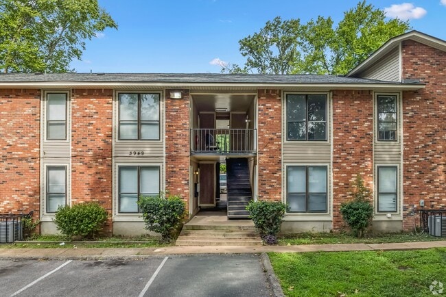 Building Photo - 3945 Macon Rd