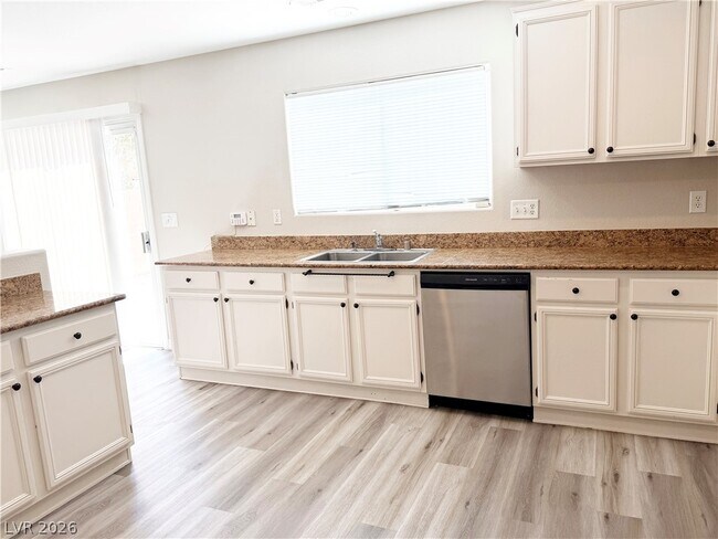 Building Photo - 6241 Prairie Brush Ct