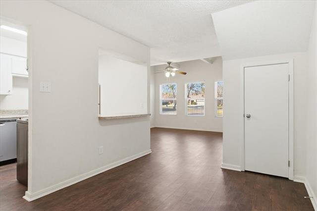 Building Photo - 1200 Tyra Ln