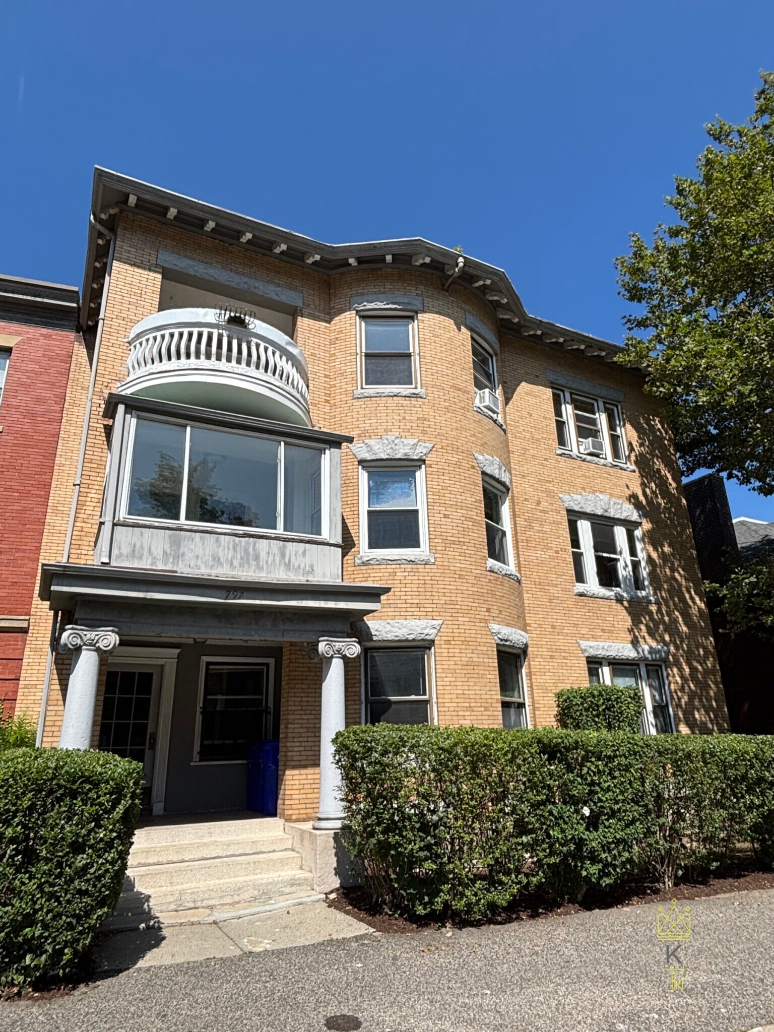 Building Photo - 797 Washington St