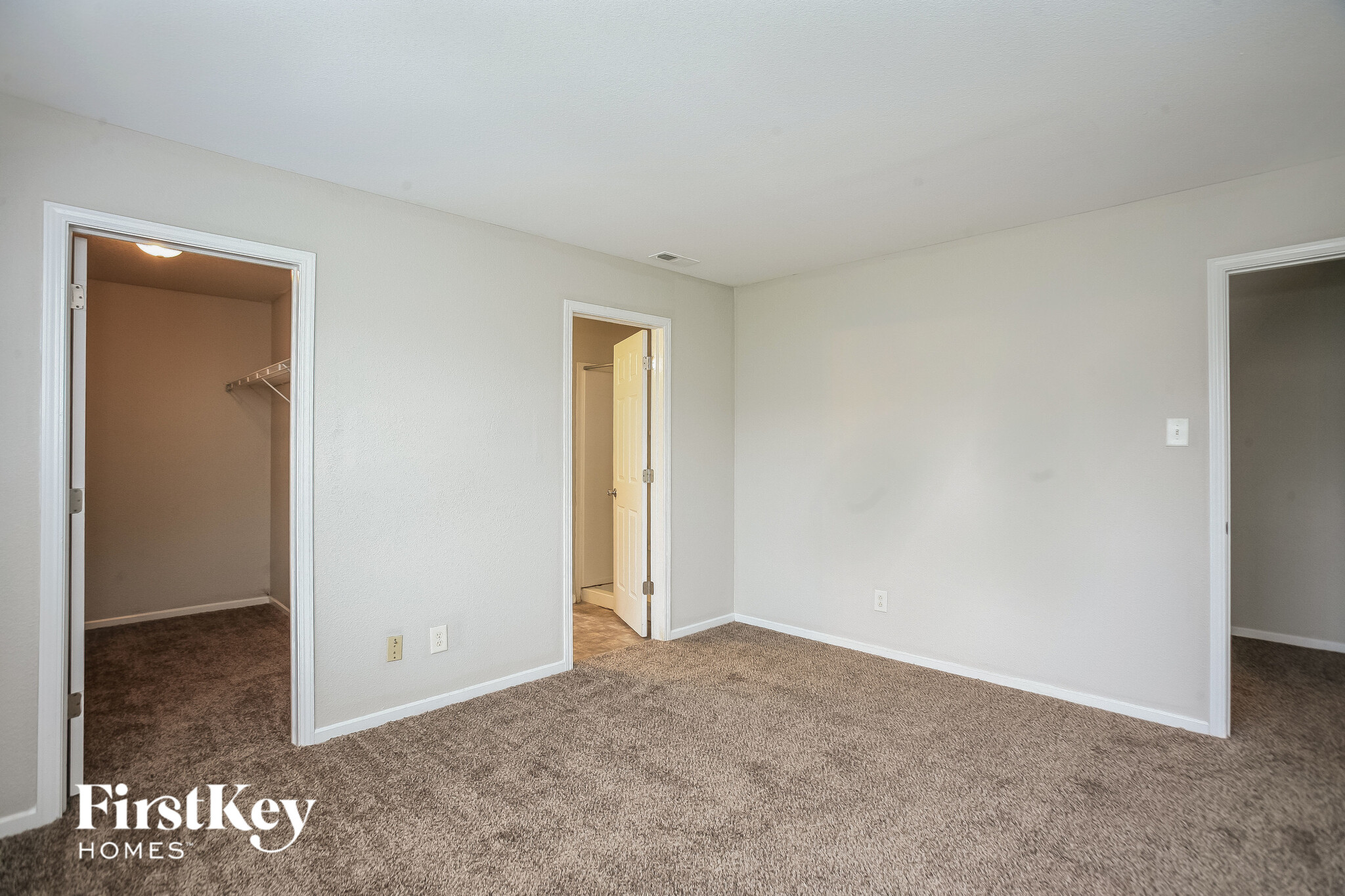 Building Photo - 1315 Shadetree Ln