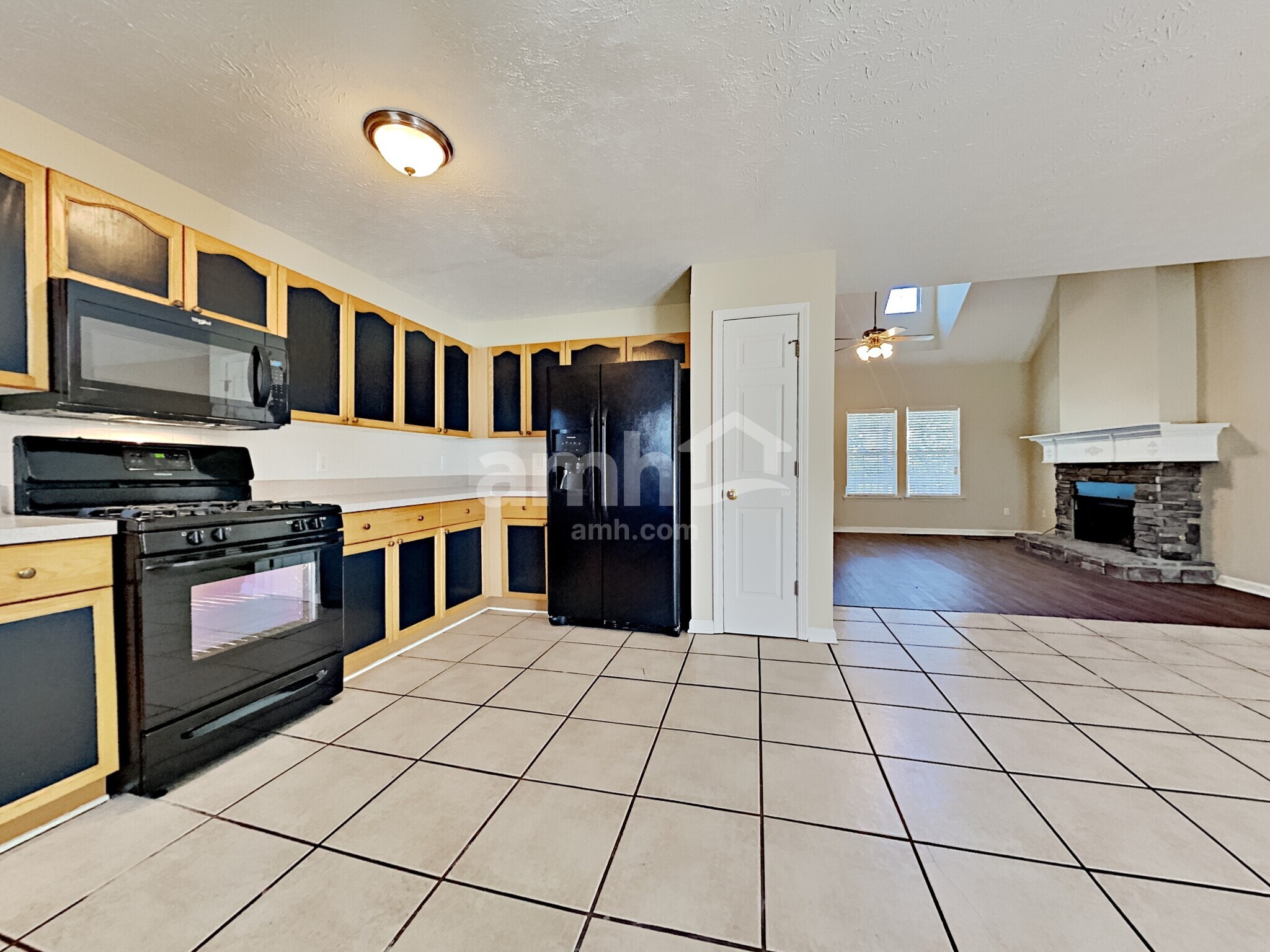 Building Photo - 227 Starlyn Dr