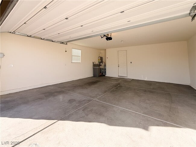 Building Photo - 11870 River Hawk Ave