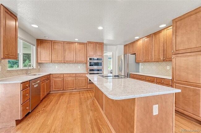 Building Photo - 17672 E Weaver Pl