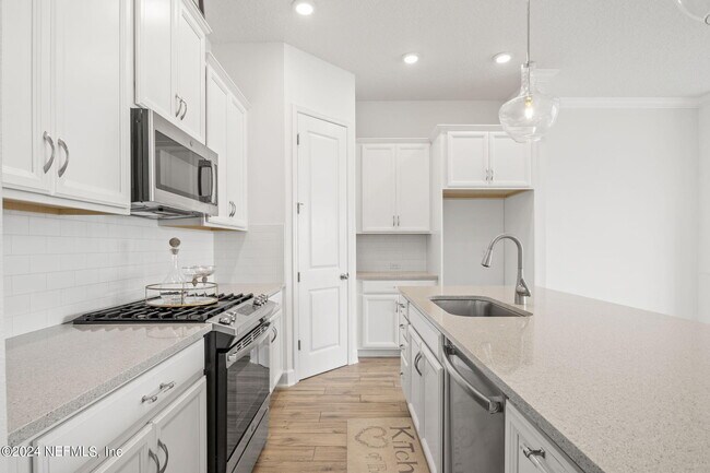 Building Photo - 29 Ibiza Ct