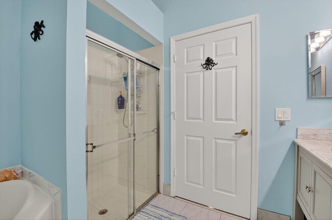 Building Photo - 235 Coral Trace Ln