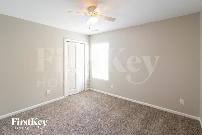 Building Photo - 137 Marinella Dr