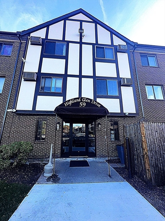 Building Photo - 59 Highland Glen Dr