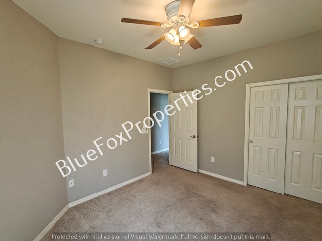 Building Photo - 12855 N Oak Creek Dr