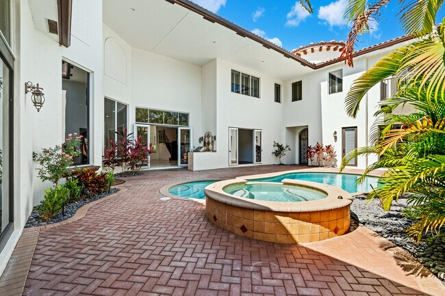 Building Photo - 17550 Circle Pond Ct
