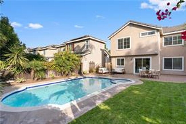 Building Photo - Stunning Aliso Viejo Pool Home