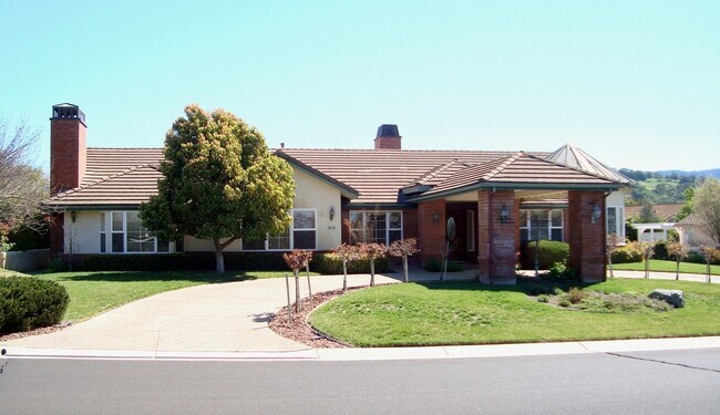 Primary Photo - Classy Home in Prestigious Village Collection