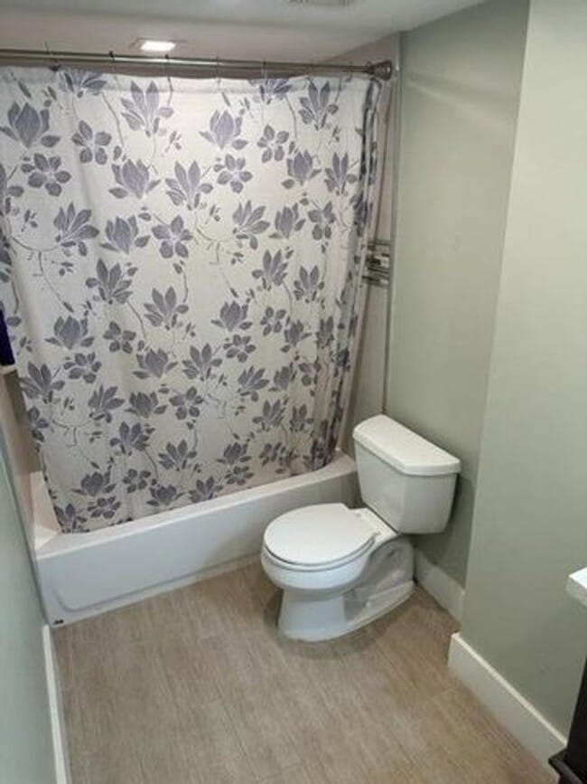 Building Photo - 5584 NW 59th Pl