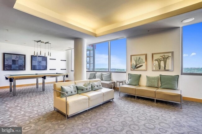 Building Photo - Professionally Managed // 1bedroom 1bathroom// Court House// Parking Included!