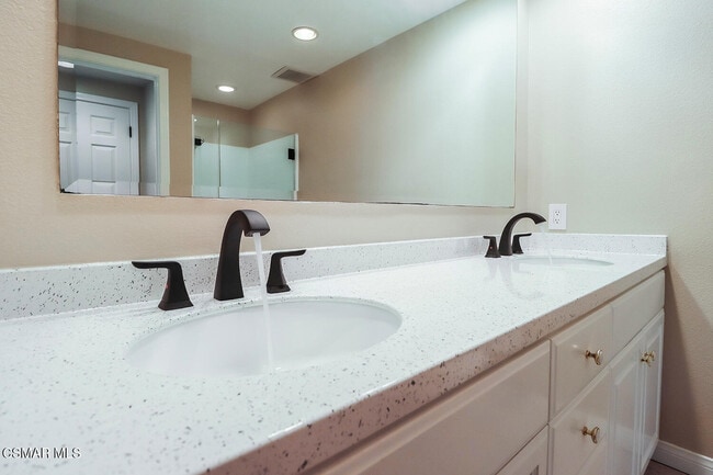 Building Photo - 1046 Barrow Ct