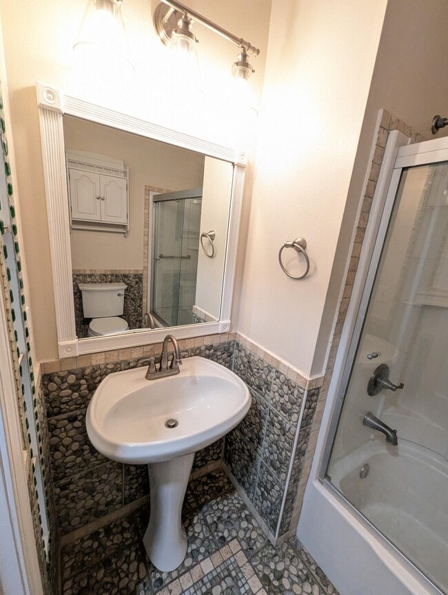 Building Photo - 1007 Boulevard De La Parisienne