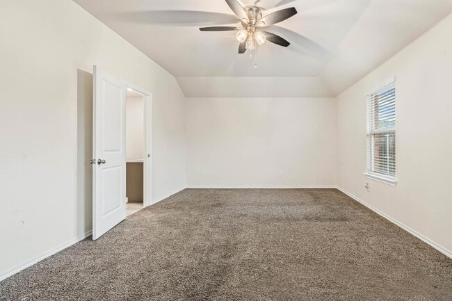 Building Photo - 2120 Tulipwood Dr