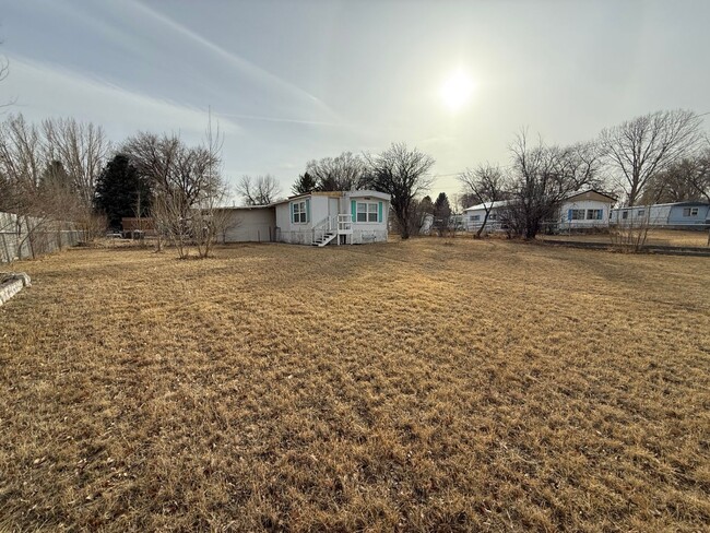 Building Photo - 2 Bedroom 1.5 Semi-Rural Mobile Home with ...