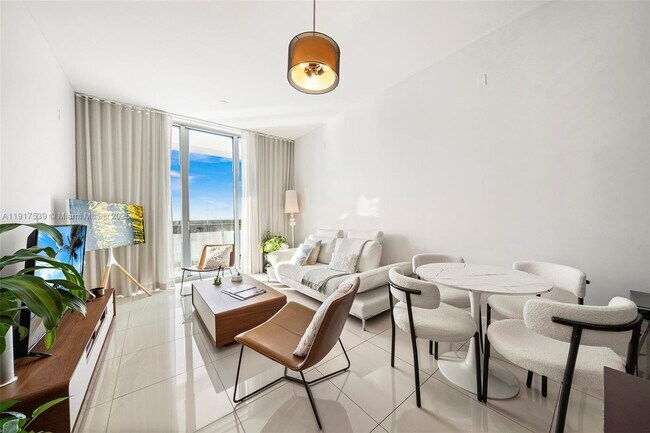 Building Photo - 7930 East Dr