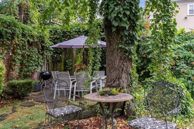 Building Photo - 240 Harrison Ave