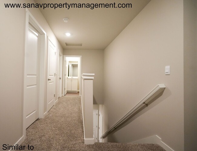 Building Photo - Beautiful 3 Bed 2.5 Bath Home in Ankeny