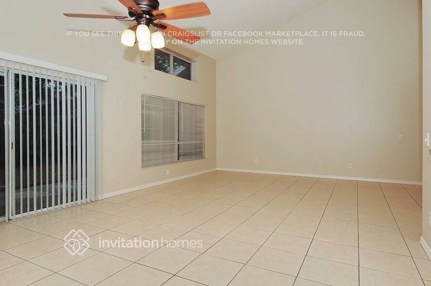 Building Photo - 317 Sand Ridge Dr