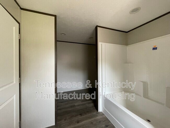 Building Photo - 108 Cumberland Ln