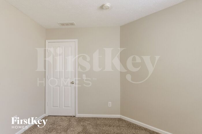 Building Photo - 3521 Ashgrove Dr