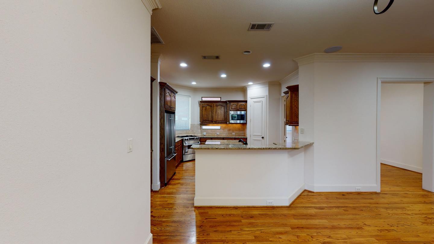 Building Photo - Elegant Central Dallas home 2.5 blocks from Knox-Henderson