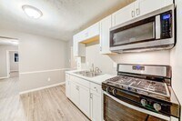 Building Photo - 52 Ruth St