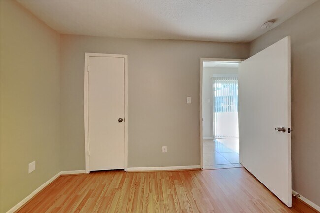 Building Photo - 1107 Valley Ranch Dr