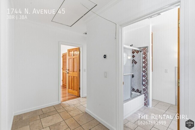 Building Photo - 1744 N Ave 45