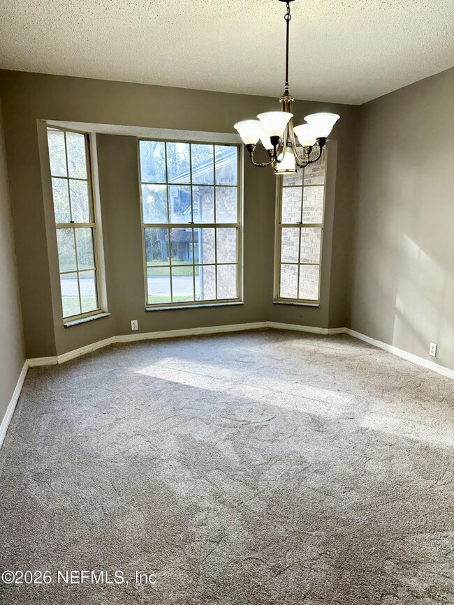 Building Photo - 2245 Brentfield Rd W