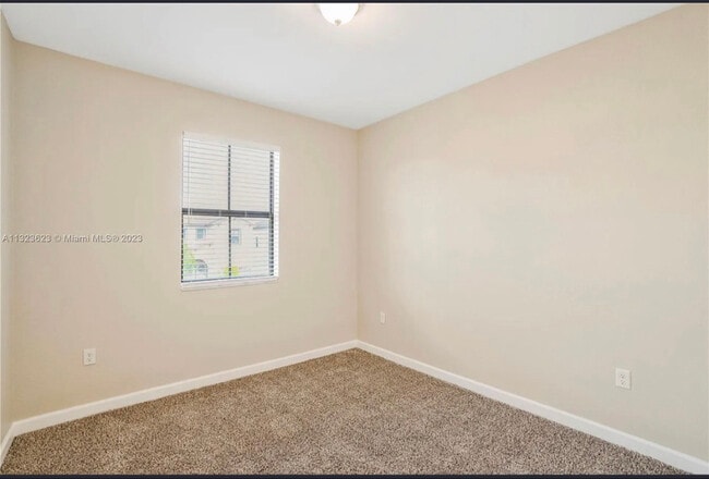 Building Photo - 3440 W 110th St