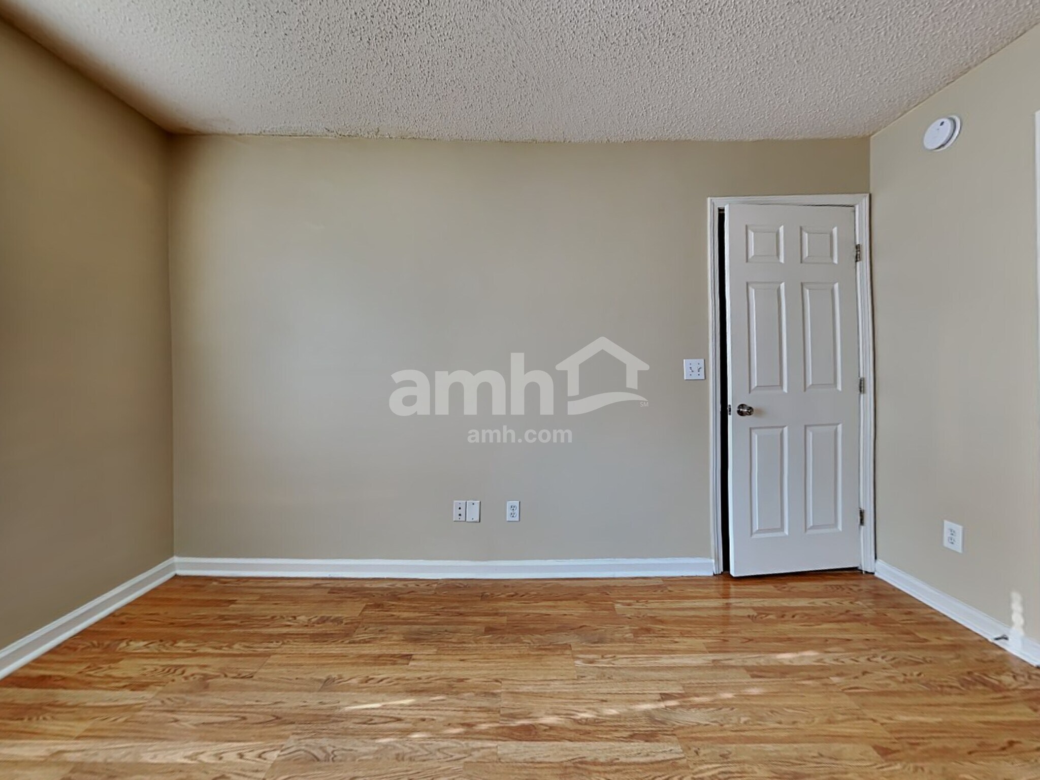 Building Photo - 4523 Deer Valley Dr