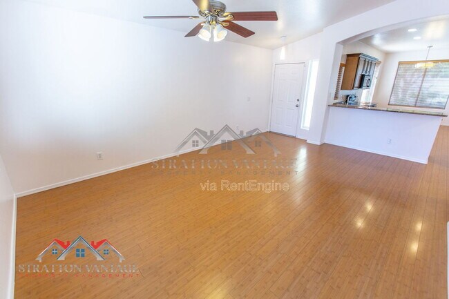 Building Photo - 8039 W Alex Ave