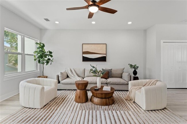 Primary Photo - 4120 W North A St