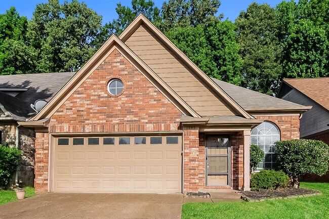 Primary Photo - 1393 Marhill Cove