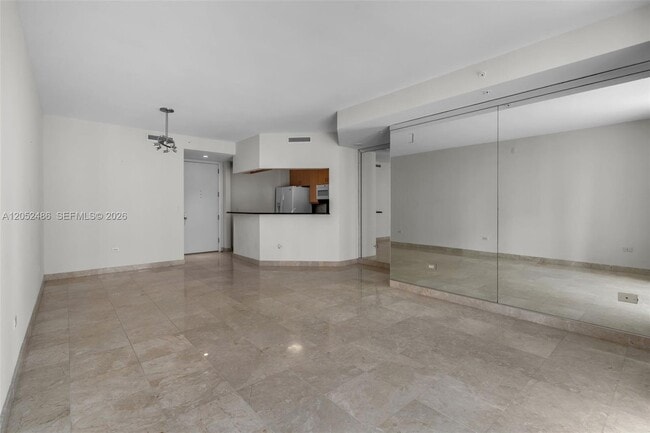 Building Photo - 801 Brickell Key Blvd